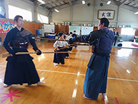 2017年4月22日、米山隆一新潟県知事に稽古に参加していただきました。